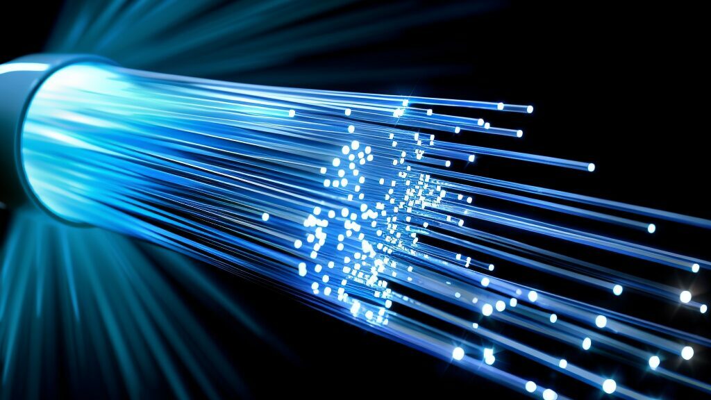 Cabeamento de internet em condomínio: cabo de fibra óptica